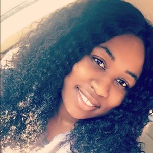 Meet your Posher, Whitney